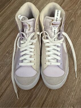 NIKE YOUTH GIRLS SNEAKERS SHOES SIZE 6Y PURPLE COLOR